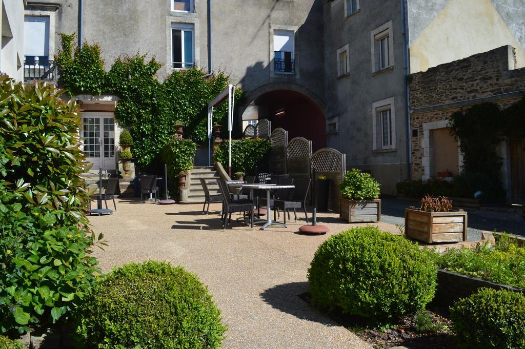 Hotel Logis Le Bretagne Sillé-le-Guillaume Exteriér fotografie